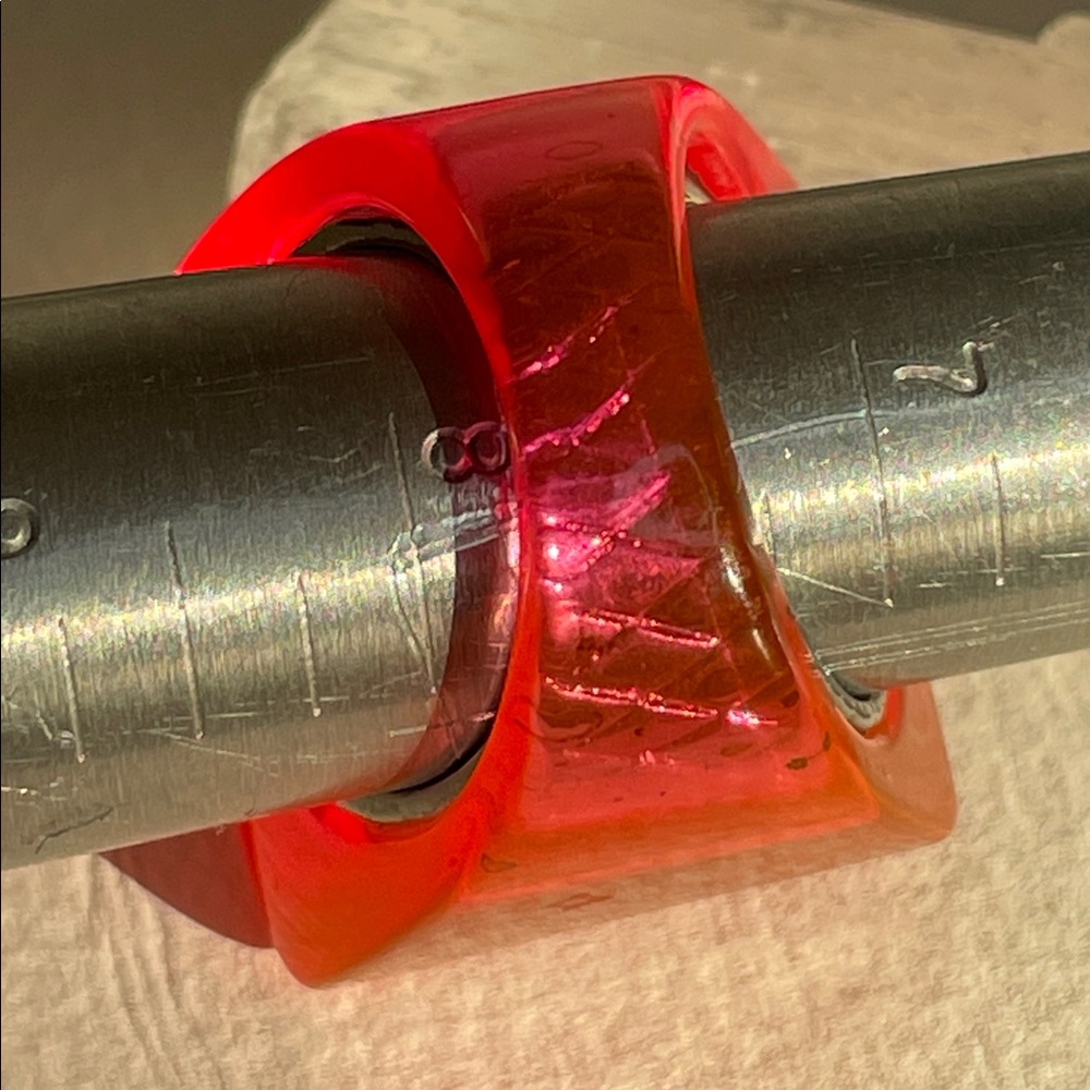 Vintage 1960's Red Orange Translucent Lucite Sz 8 Ring - Picture 8 of 8